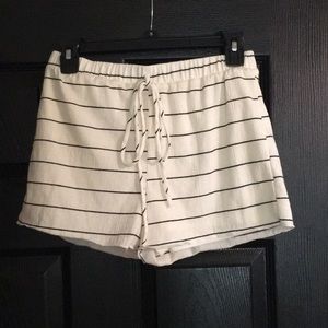 NEVER WORN tie shirt and bottoms